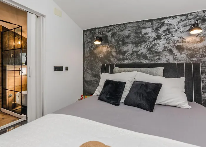 Simunic Punta 公寓